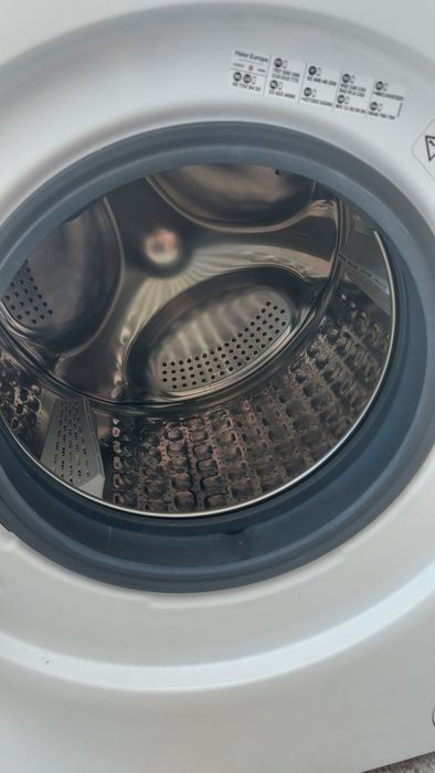 Máquina de lavar e secar
