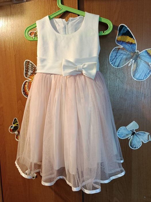 Нарядне платтячко для дівчинки