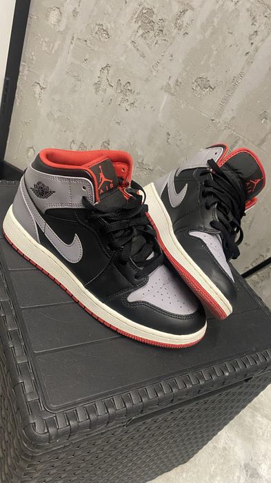 Buty Air Jordan 1 MID (GS)  rozmiar 40