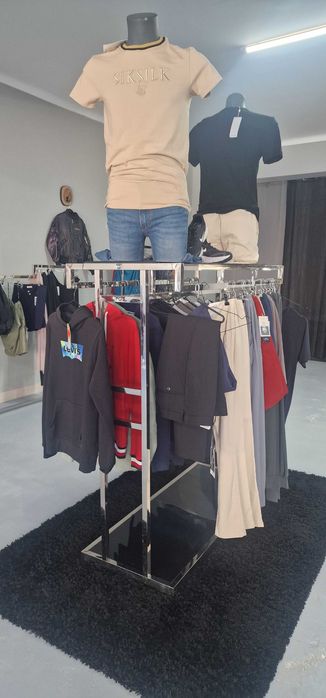 Expositor duplo com prateleira em vidro