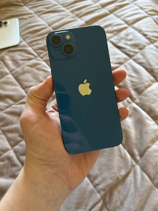 Продам Iphone 13 128