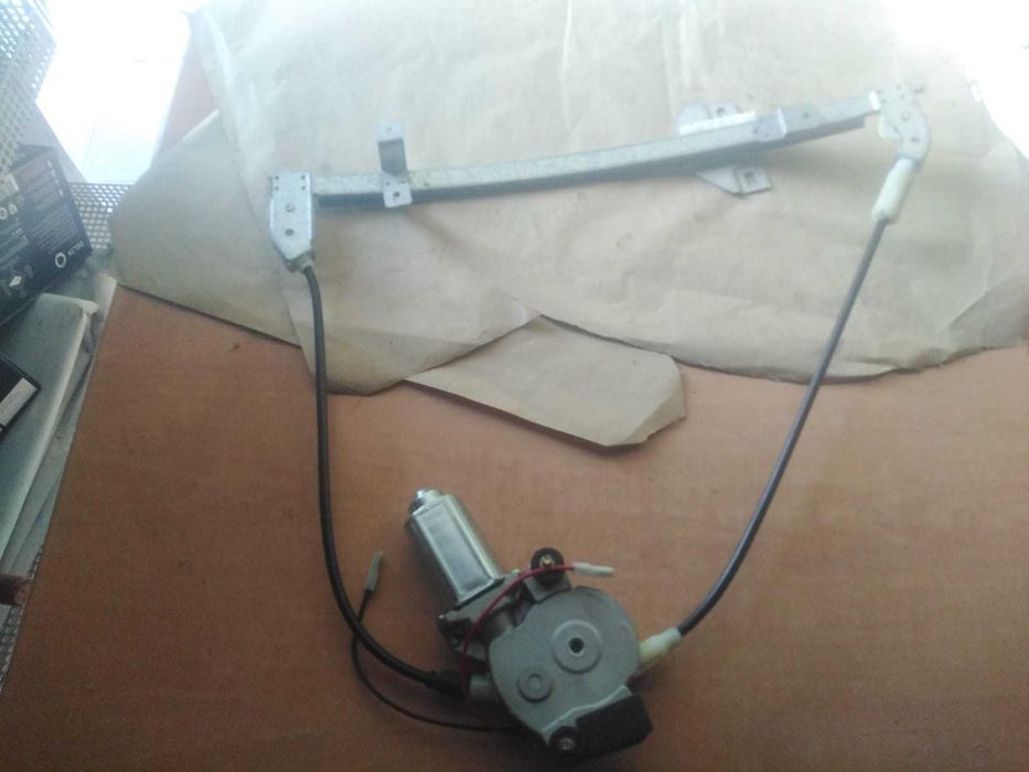 Elevador Elétrico NOVO 3 Portas Ford Fiesta Frente Direito 1996