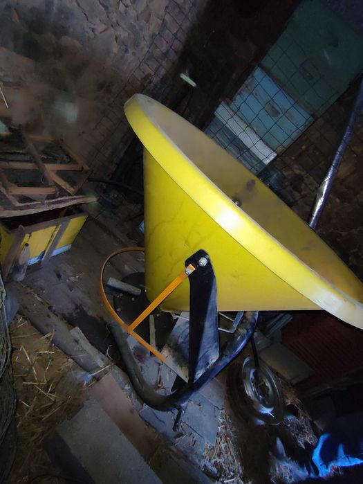 NOVO / SEM USO Distribuidor de Adubo/Sementes Joper DC 250 - Relíquia