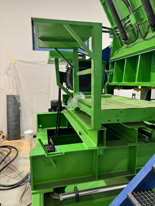 Uniwersalny Granulator MeWa UG 1600 maszyna recyklingowa