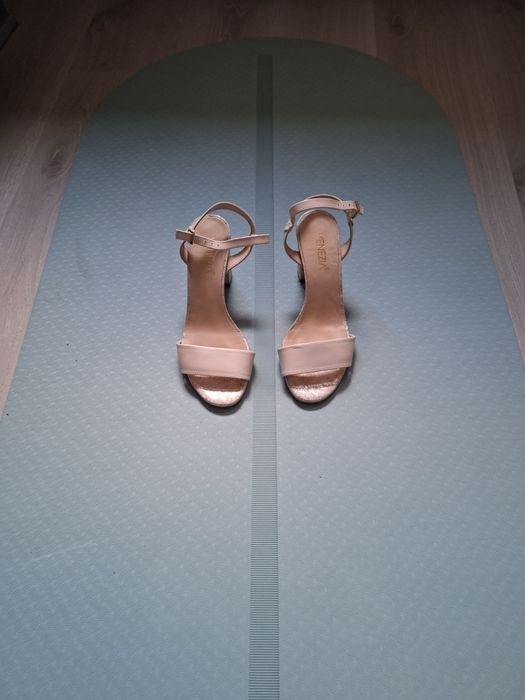 Buty do sukienki koktajlowej