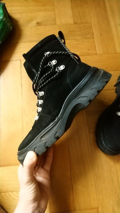 Sznurowane botki zamszowe 39