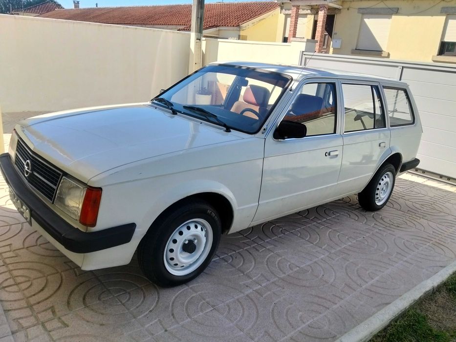 Opel Kadett ,1.3 deluxe