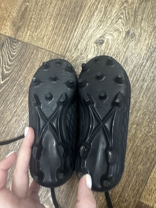 Кросівки футбольні дитячі 28 розмір