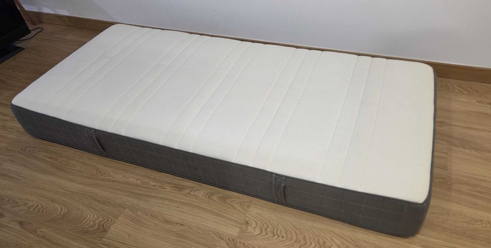 Colchão IKEA 90x200 de molas ensacadas