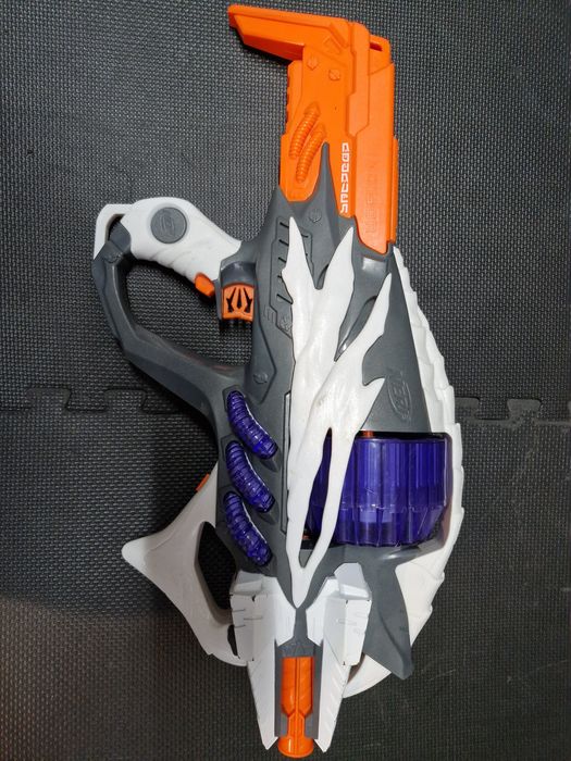 Pistola Nerf INCISOR