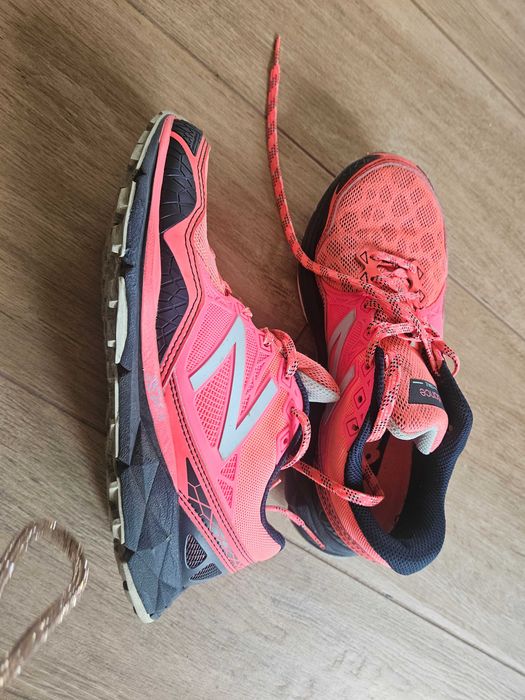 Damskie - New Balance 910 v3 Trail – buty terenowe / biegowe – r. 37