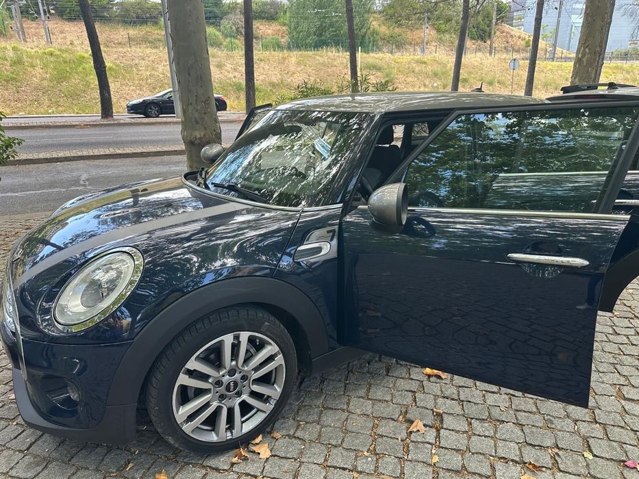 MINI 5-Door Cooper D Automatic Seven511069441900554245