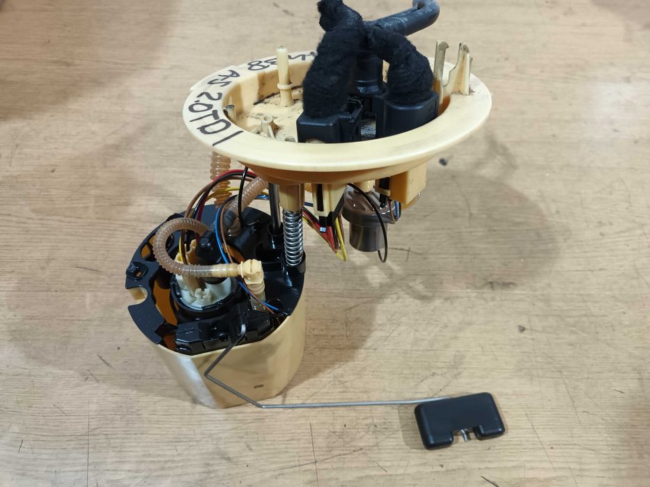 Pompka pompa paliwa AUDI A4 B8 A5 2.0 TDI