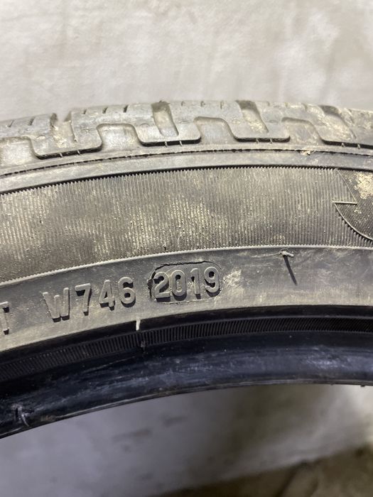 Шини резина 305/35/21 Pirelli пара зимні