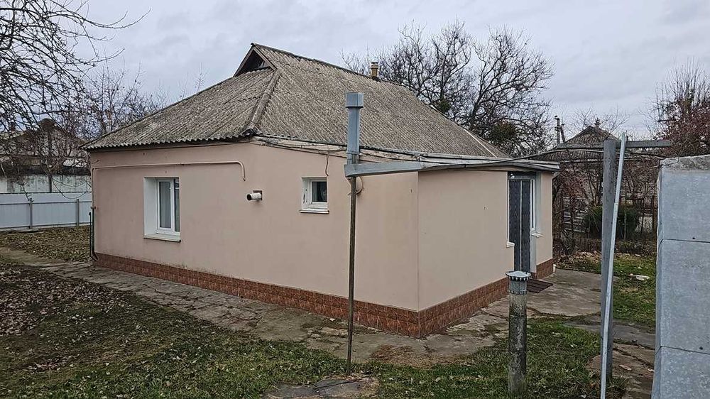 Неподалік від Ж.Д,вокзалу продається утеплений будинок в Яготині