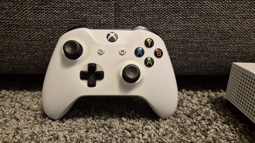 Xbox One S biały + PAD + Forza Horizon 4 + Minecraft | Idealny sta