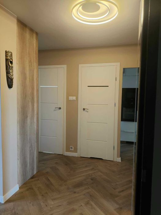 3 pokoje (65 m²) po remoncie, osobne biuro, 10. piętro – Łódź, Bałuty