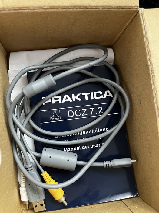 Aparat Praktica DCZ 7.2