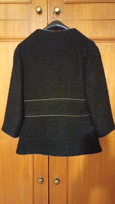 Casaco tipo Chanel preto