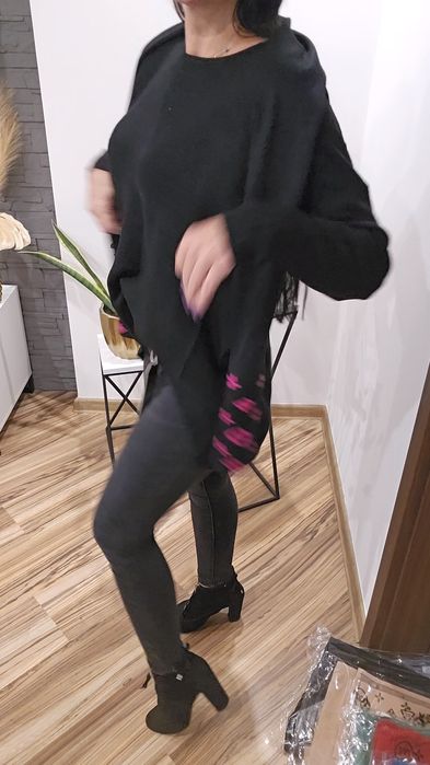 Sweterek z szalem