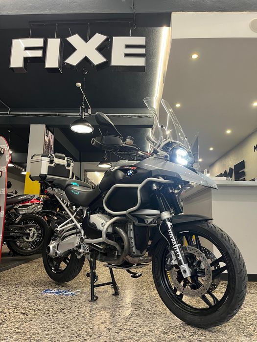 BMW GS 1200 de 2006 Optima com Top Case e Crash Bars, Akaprovic