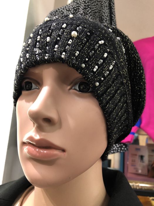 Шапка черная с люриксом