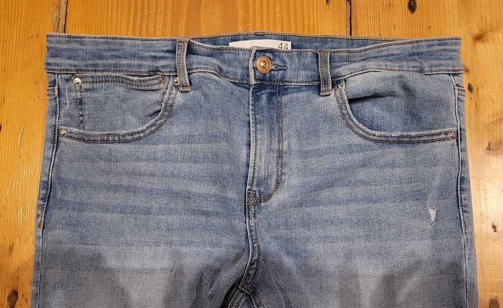 Stradivarius jeansy skinny fit 44
