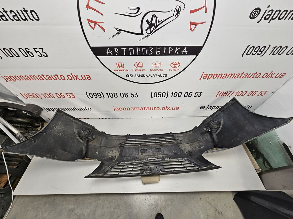 Передній бампер Toyota Avensis T27 дорестайлінг 09-11 р.в.
