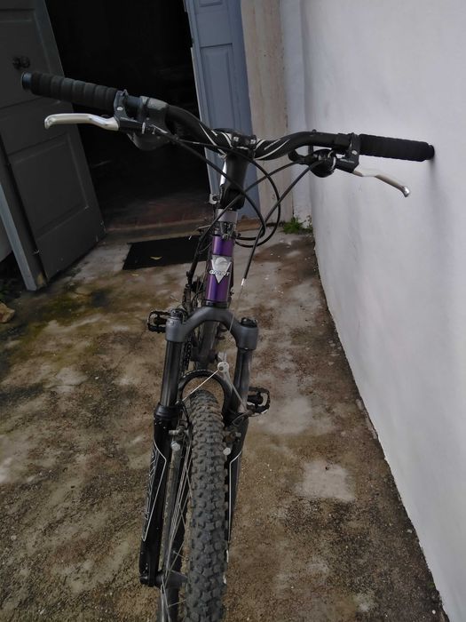 Bicicleta Giant Cadex 26 com suspençao Axell manitou