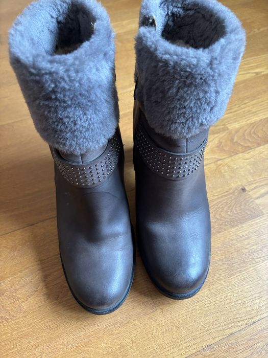 Напівчоботи сірого коььору Ecco