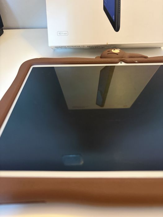 Tablet huawei t5 z etui