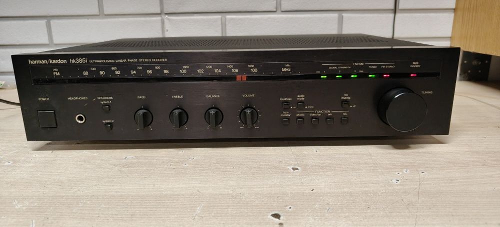 Amplituner Harman Kardon hk 385i.