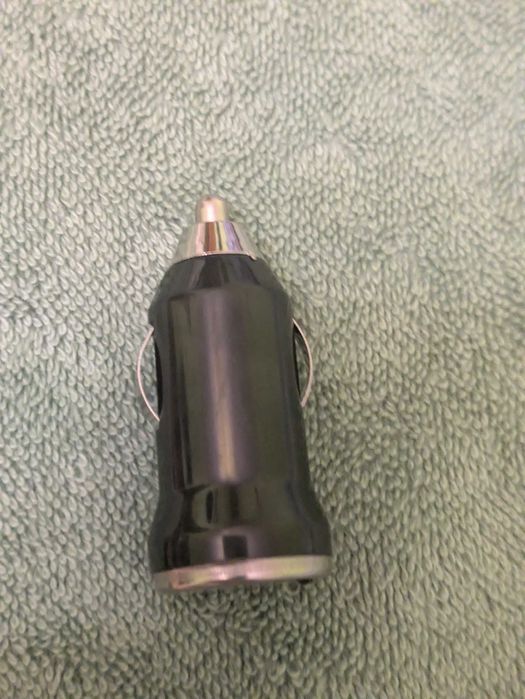 Ładowarka samochodowa USB 1A Kompaktowa z diodą sprawna