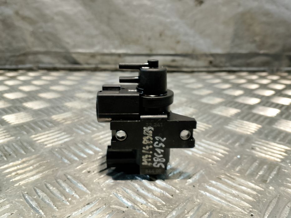 Zawór Podciśnienia  Lexus Is Ii 220 D 2.2 D   Pierburg 7.00513.10.0