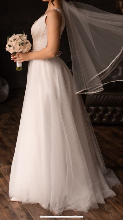 Весільна сукня