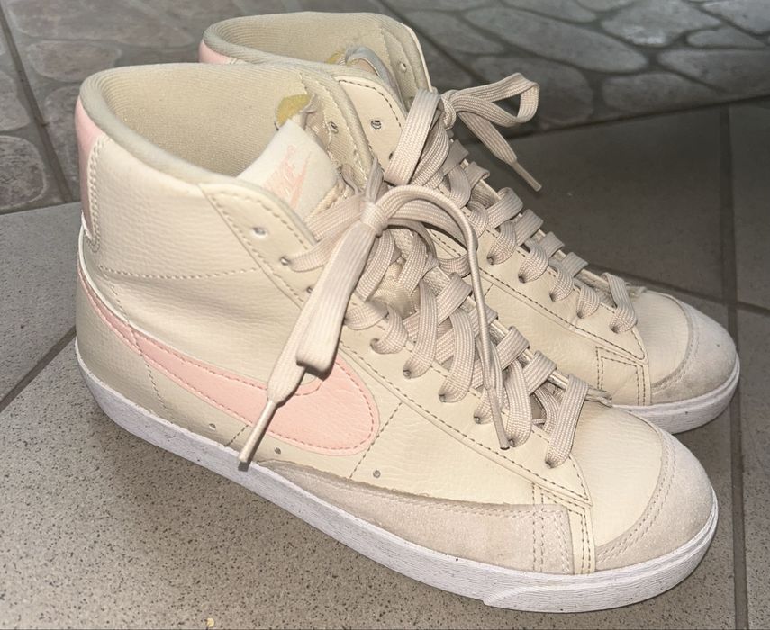 Skórzane sneakersy damskie Nike Blazer Mid 77
