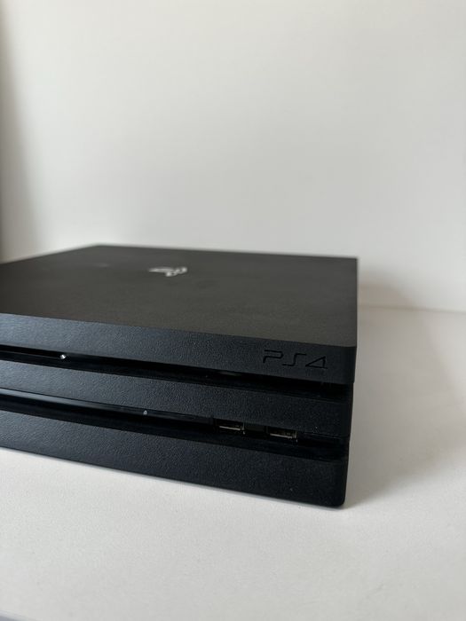 Sony PlayStation 4 Pro 1Tb Black +15ігор б/у