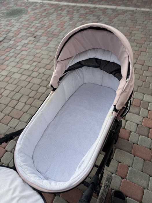 Продам коляску дитячу Adamex