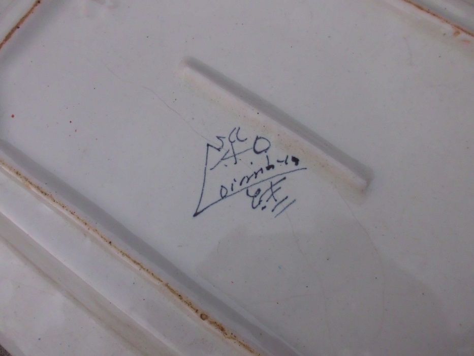 Travessa muito antiga louça Coimbra assinada