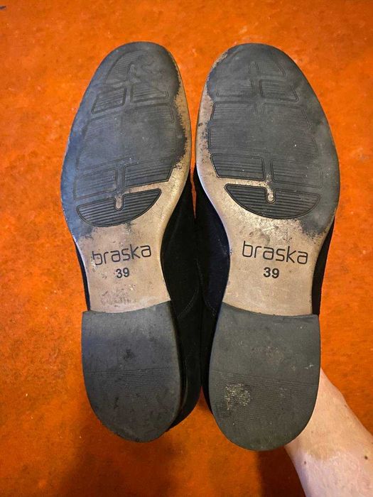 Чоловічі туфлі розмір 42 ідальний стан науральна шкіра
