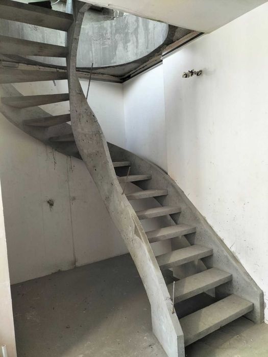 Сходи бетонні монолітні НЕДОРОГО Лестница ступеньки бетонные ФАСТОВ