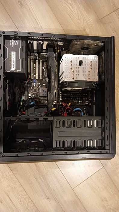 Komputer staacjonarny I5 3,5GHz, GTX 1070, 16GB Ram