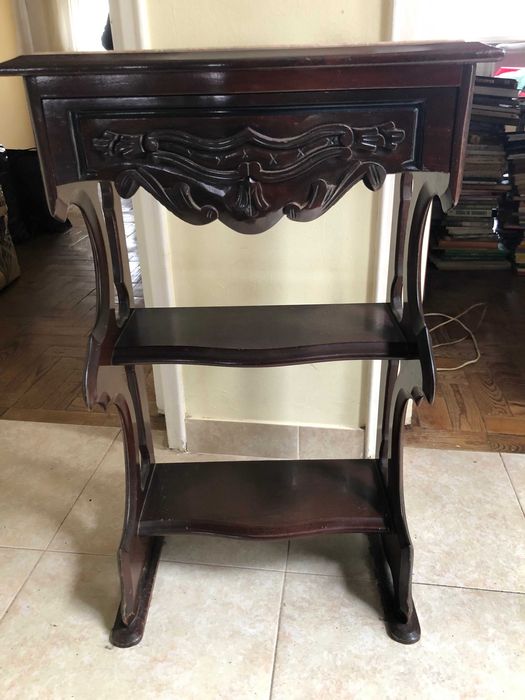 Móvel de apoio madeira