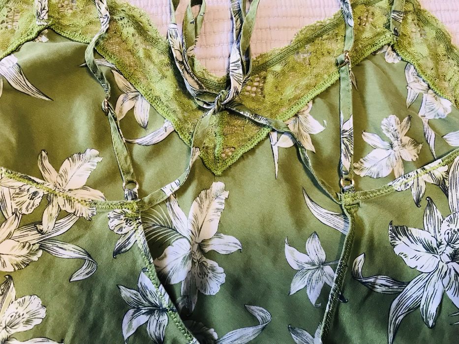 Шелковое белье комплект