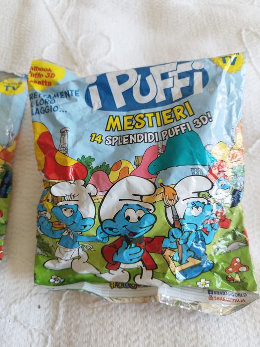 Set of Two Collectible Smurfs64286439940099121