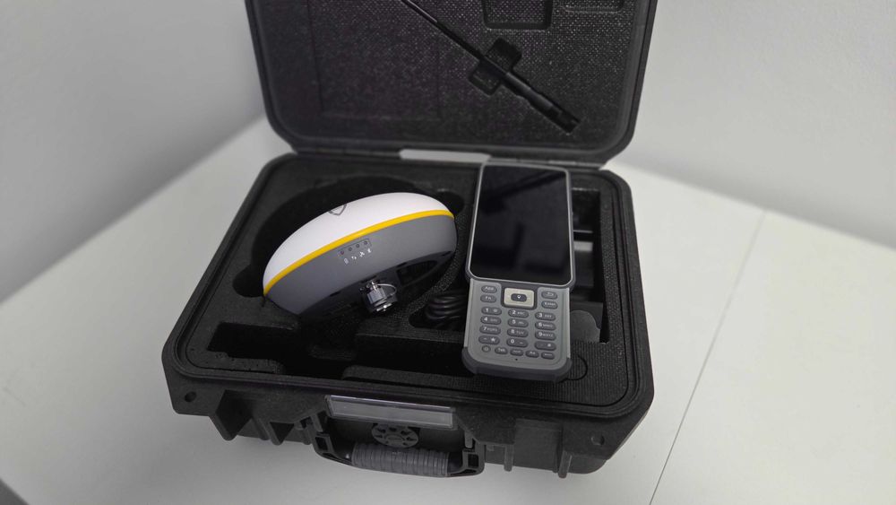 Odbiornik GNSS RTK FJDynamics V1t Tyczka Geodezyjna Rover