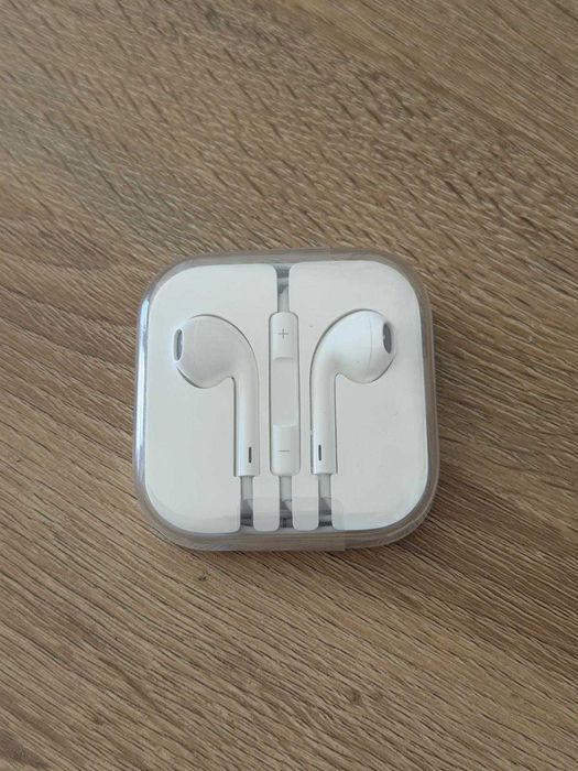 Auriculares EarPods Apple com fio 3,5mm novos selados