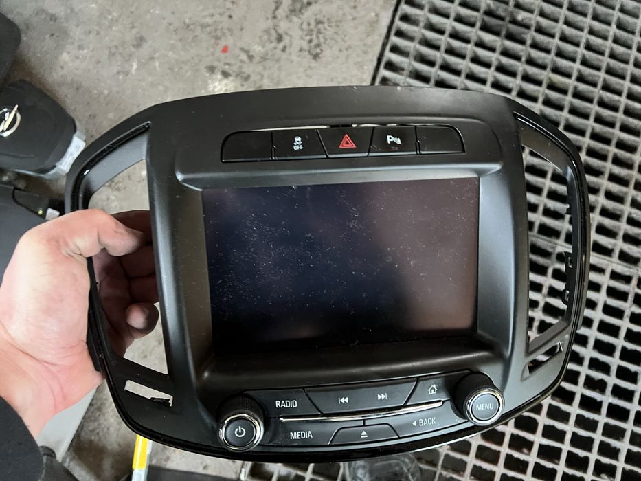 Radio/wyswietlacz/komplet opel insignia A lift