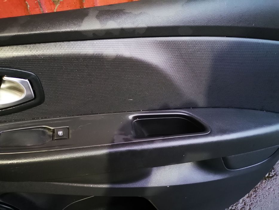 RENAULT CLIO IV / 4 FORRA / QUARTELA PORTA FRENTE DIREITA - FP024