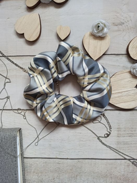 Jedwabna frotka scrunchie